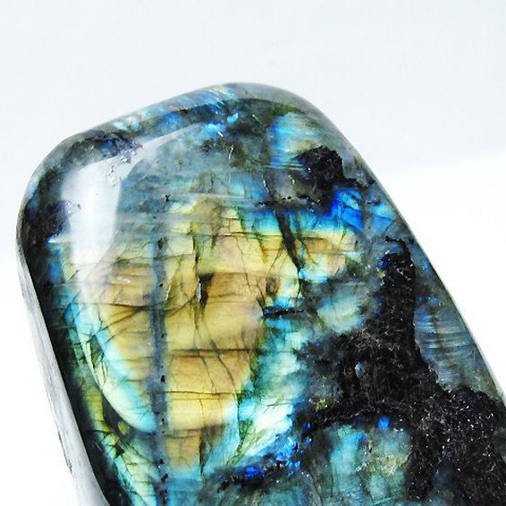 ラブラドライト 原石 [t623-9102]