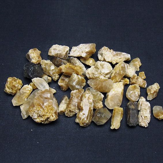 ルチル入り 水晶 原石[T626-1548]