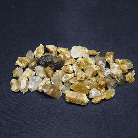 ルチル入り 水晶 原石[T626-1555]