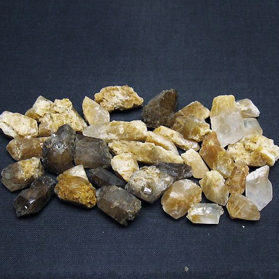 ルチル入り 水晶 原石 [t626-1559]