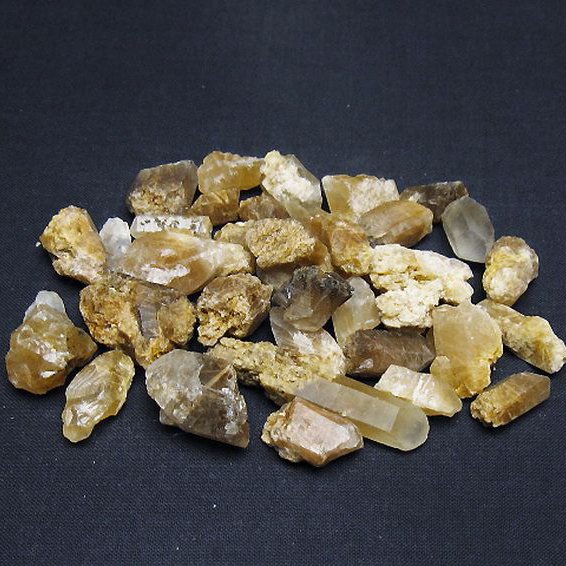 ルチル入り 水晶 原石[T626-1565]