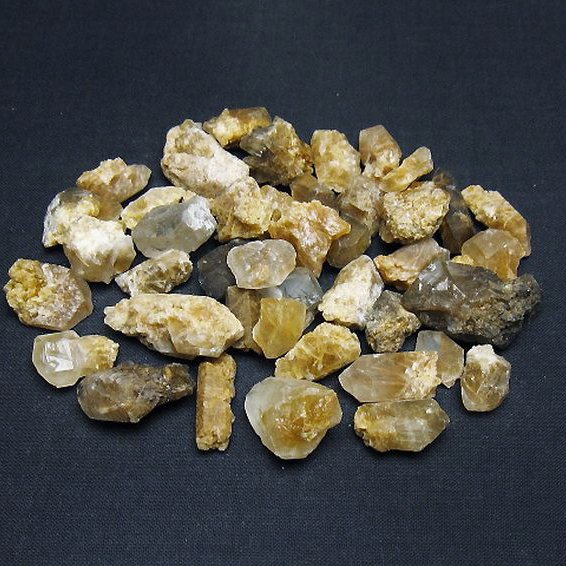 ルチル入り 水晶 原石[T626-1569]