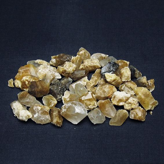 ルチル入り 水晶 原石[T626-1581]