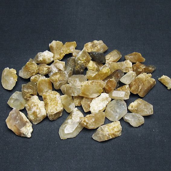 ルチル入り 水晶 原石[T626-1589]