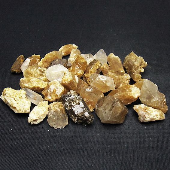 ルチル入り 水晶 原石 [t626-1657]