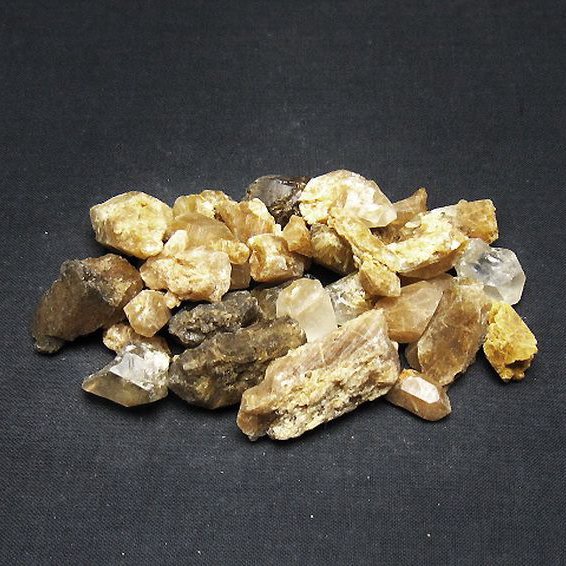 ルチル入り 水晶 原石 [t626-1664]