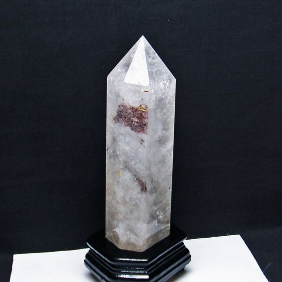 1.6Kg 虹入り ガーデンクォーツ（庭園水晶）ヒマラヤ水晶 六角柱[T627-6055]