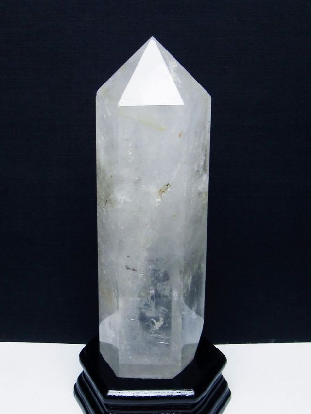 1.7Kg 虹入り ヒマラヤ水晶 六角柱 [t627-7013]