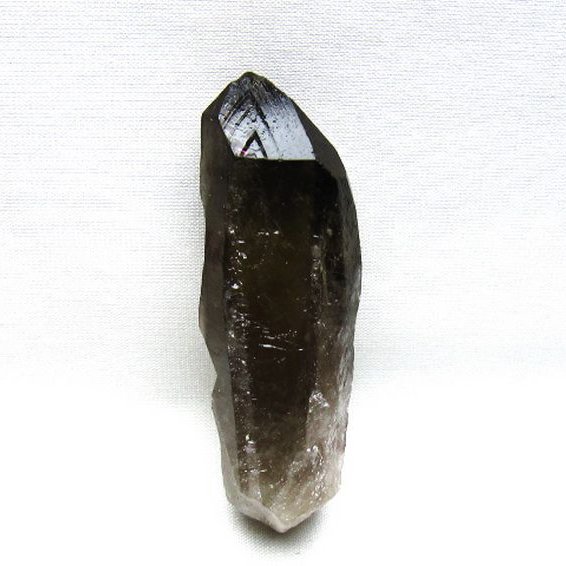 ブラジル産 モリオン 純天然 黒水晶 原石 [t633-2845]