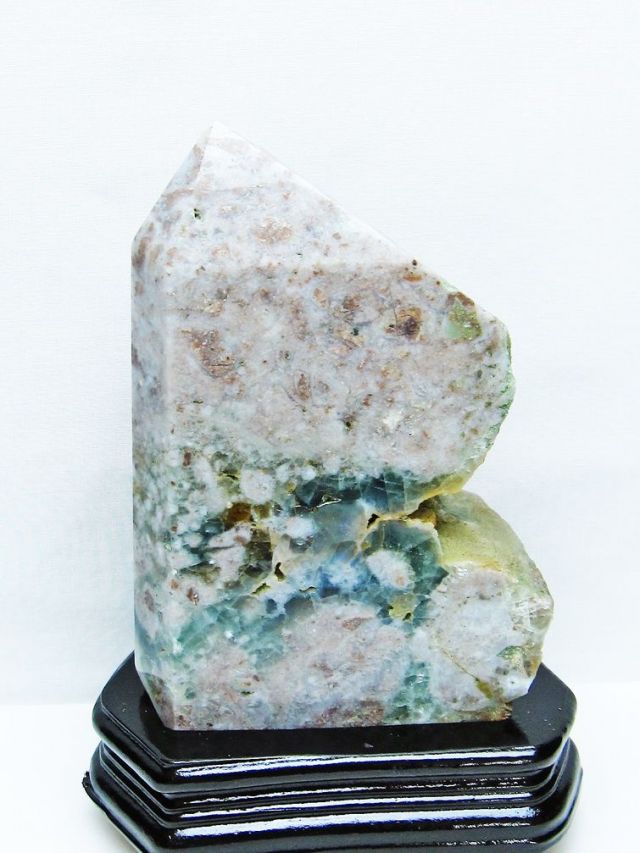 1.9Kg フローライト共生 水晶 六角柱[t634-5535]