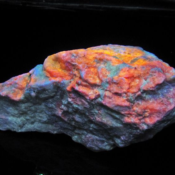 1.9Kg ハックマナイト 原石[T636-1784]