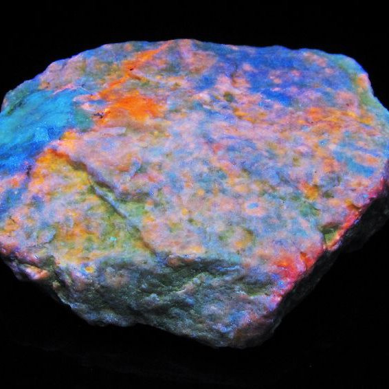 ハックマナイト 原石[T636-1801]