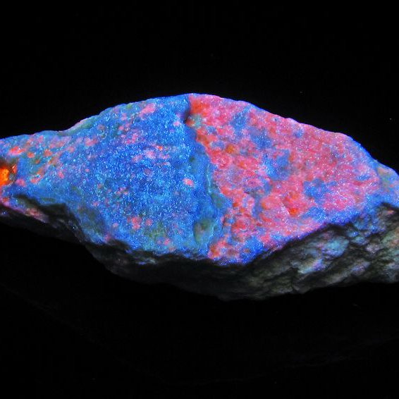 ハックマナイト 原石[T636-1808]