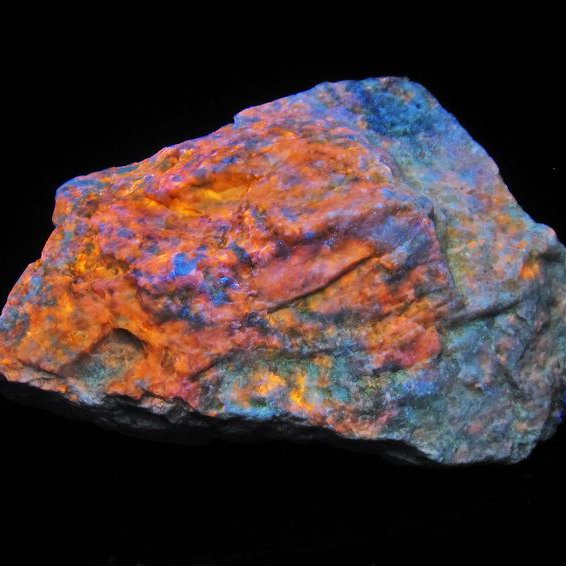 ハックマナイト 原石[T636-1825]