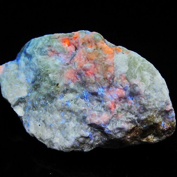 ハックマナイト 原石[T636-2075]