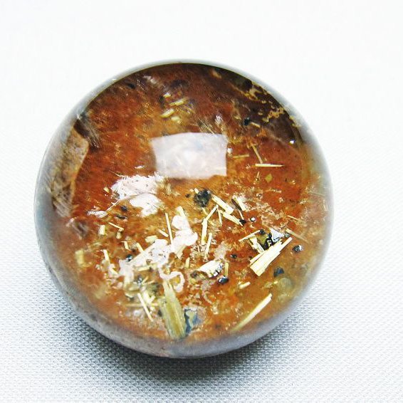 ゴールドタイチンルチル入り 水晶 丸玉 32mm [T637-4646]