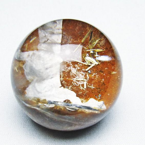 ゴールドタイチンルチル入り 水晶 丸玉 47mm [t637-4688]