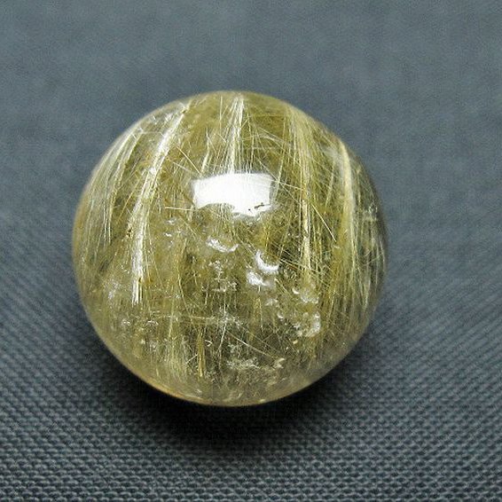 ルチル入り 水晶 丸玉 19mm [T637-4762]