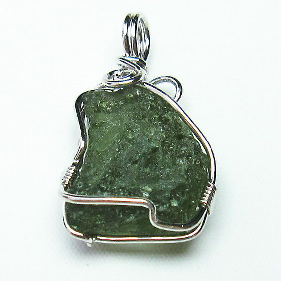 モルダバイト ペンダント [T64-669]