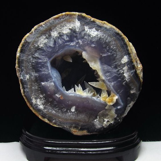 6.7Kg ブラジル産  アゲートドーム カルサイト共生[T640-1868]