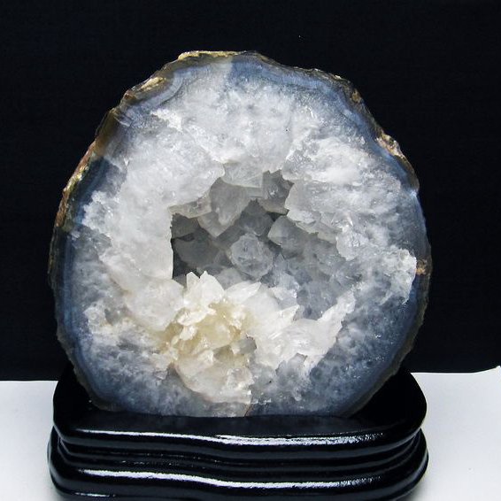 2Kg ウルグアイ産  アゲート水晶ドーム カルサイト共生[T640-2058]