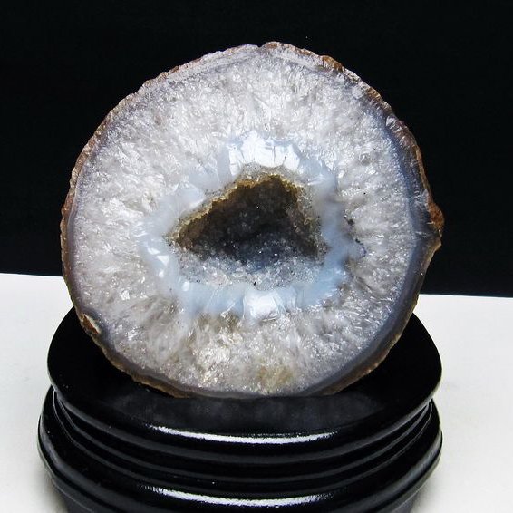 ウルグアイ産  アゲート水晶ドーム[T640-2178]