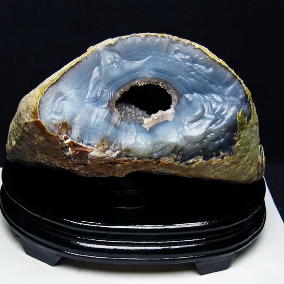 5.1Kg ウルグアイ産 アゲート水晶ドーム [t640-2456]