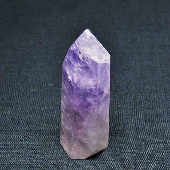アメジスト 六角柱 [t642-6241]