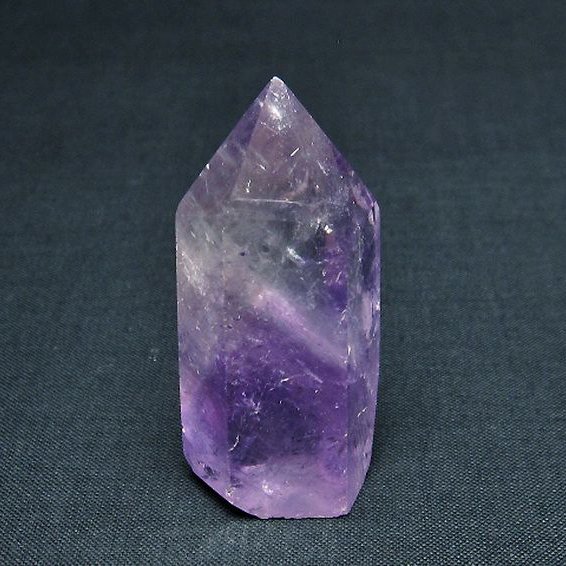 アメジスト 六角柱 [t642-6277]