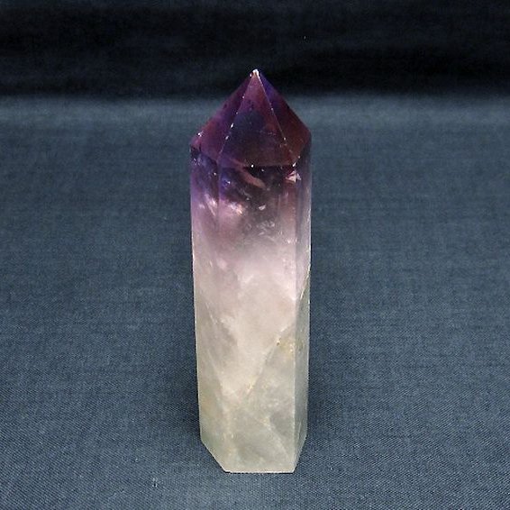 アメジスト 六角柱[t642-6363]