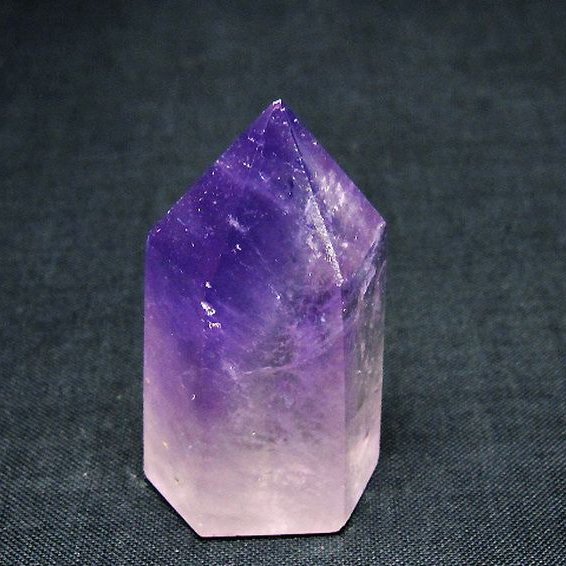 アメジスト 六角柱 [t642-6545]
