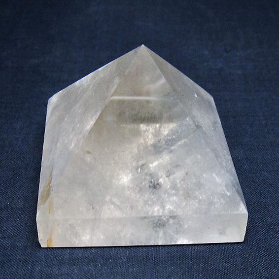 ヒマラヤ水晶ピラミッド[T648-3555]