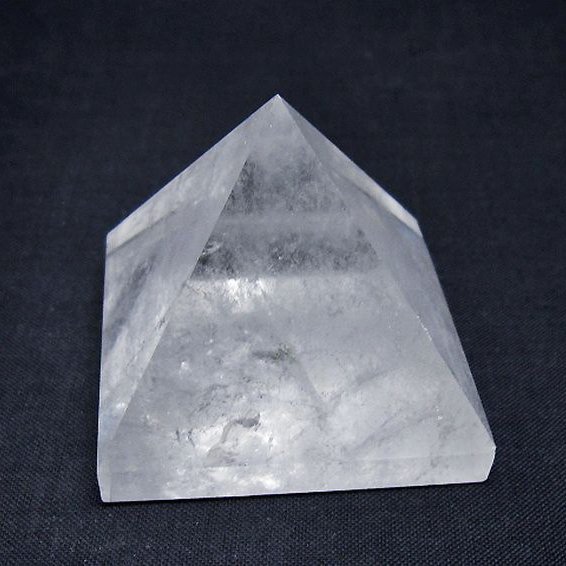ヒマラヤ水晶ピラミッド[T648-3561]