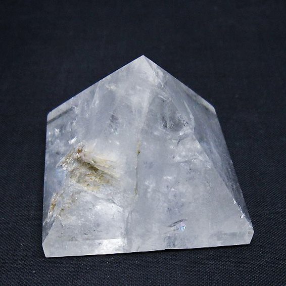 ヒマラヤ水晶ピラミッド [t648-3563]