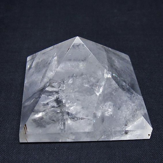 ヒマラヤ水晶ピラミッド[T648-3611]