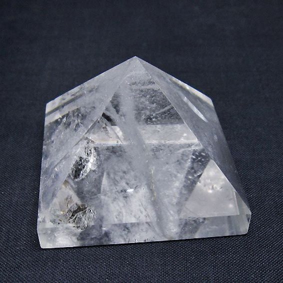 ヒマラヤ水晶ピラミッド[T648-3613]