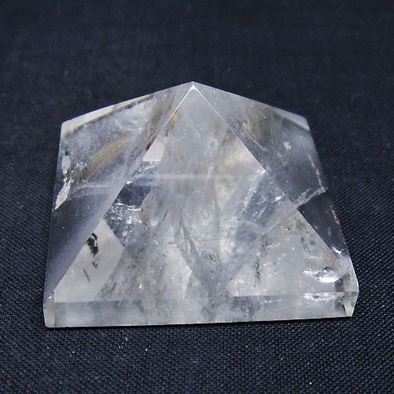 ヒマラヤ水晶ピラミッド [t648-3662]
