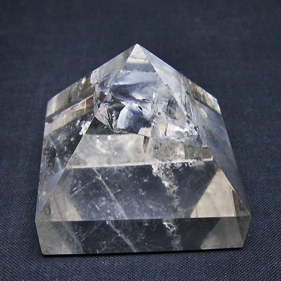 ヒマラヤ水晶ピラミッド[T648-3677]