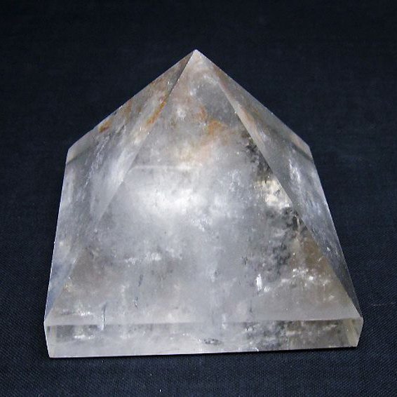 ヒマラヤ水晶ピラミッド [t648-3818]