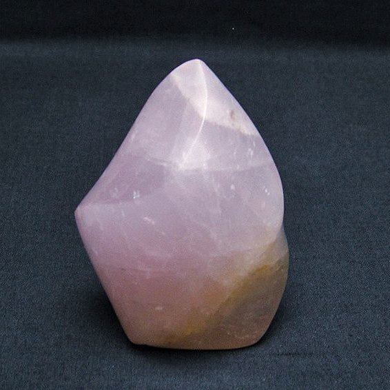 ローズクォーツ 炎（フレイム） ポリッシュ  置物[T653-3911]