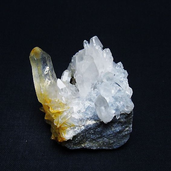 ヒマラヤ水晶クラスター [t661-9194]