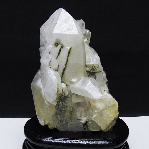 トルマリン入り ヒマラヤ水晶クラスター[t668-7829]