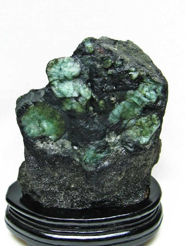 2.1Kg エメラルド 原石 [t672-1582]