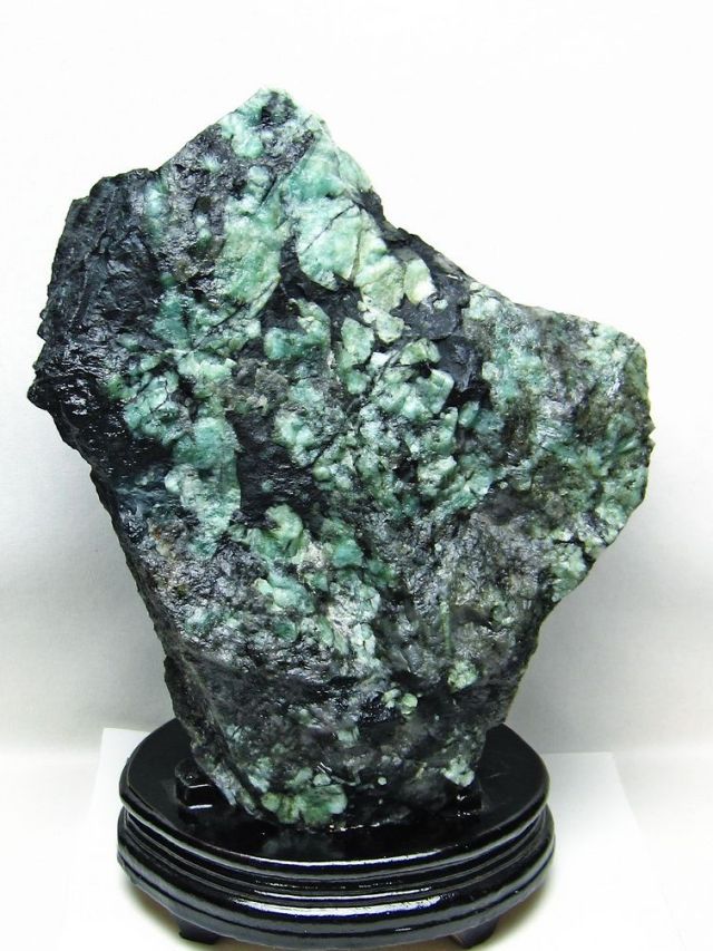 5.7Kg エメラルド 原石 [t672-1585]