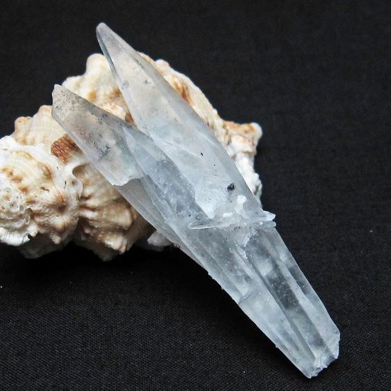 スティブナイトインクォーツ レーザークリスタル アメリカ産 [T679-1173]