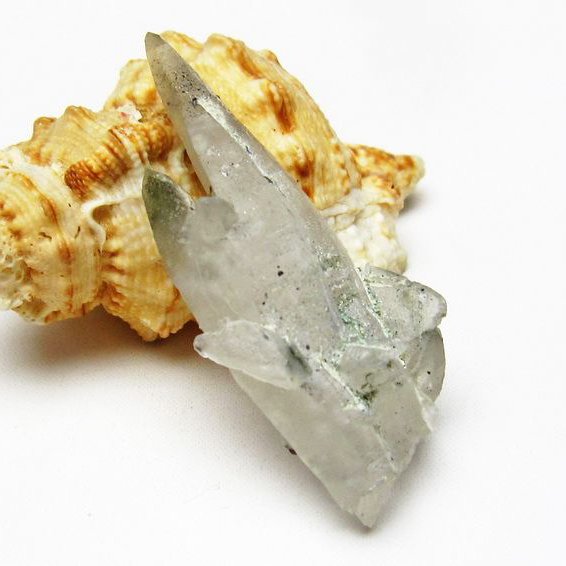 スティブナイトインクォーツ レーザークリスタル アメリカ産 [T679-1178]