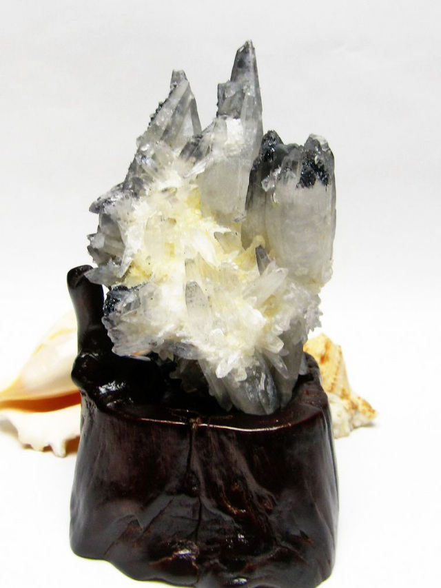 スティブナイトインクォーツ レーザークリスタル アメリカ産 [T679-1319]