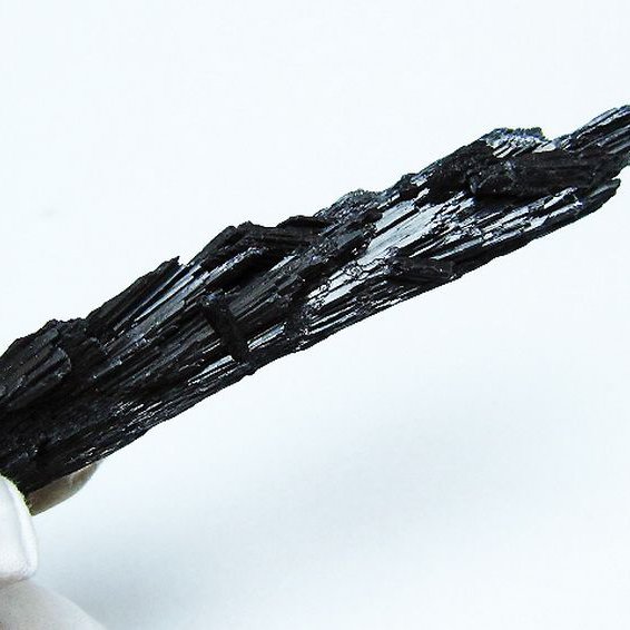 ブラック カイヤナイト 原石[T697-3916]