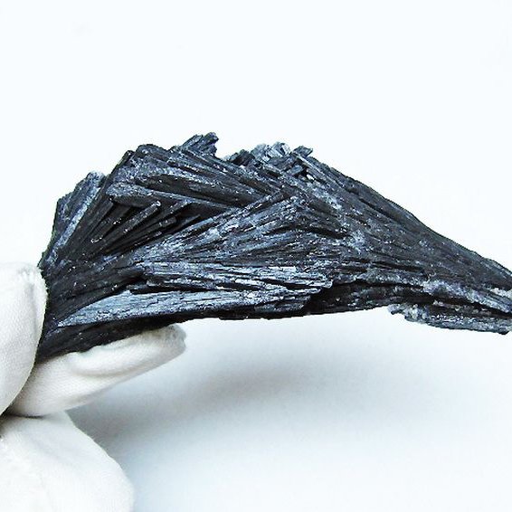 ブラック カイヤナイト 原石[T697-3936]