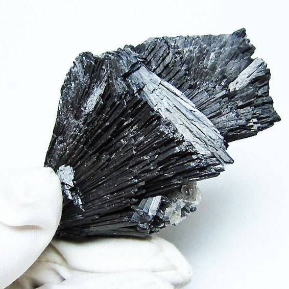 ブラック カイヤナイト 原石[T697-3951]